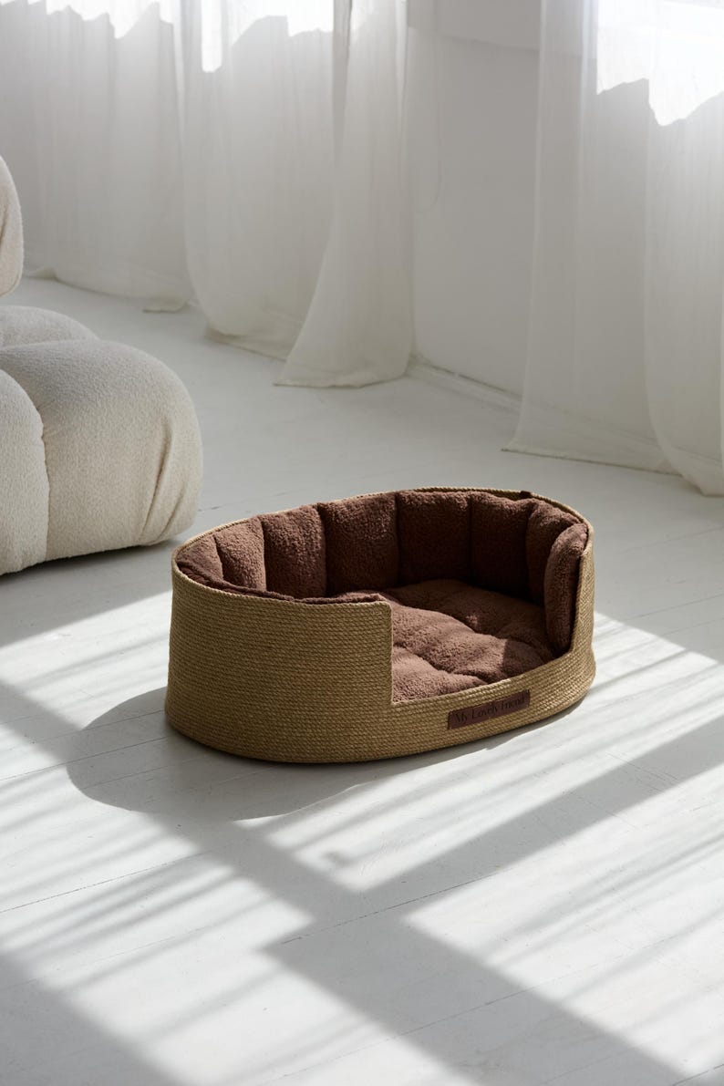 Jute Haustierbett, Natur-Jute Hundekorb mit Namensschild, Plüschkissen, Handgefertigt, 8 mm Juteseil, Minimalistisch, 4 Größen